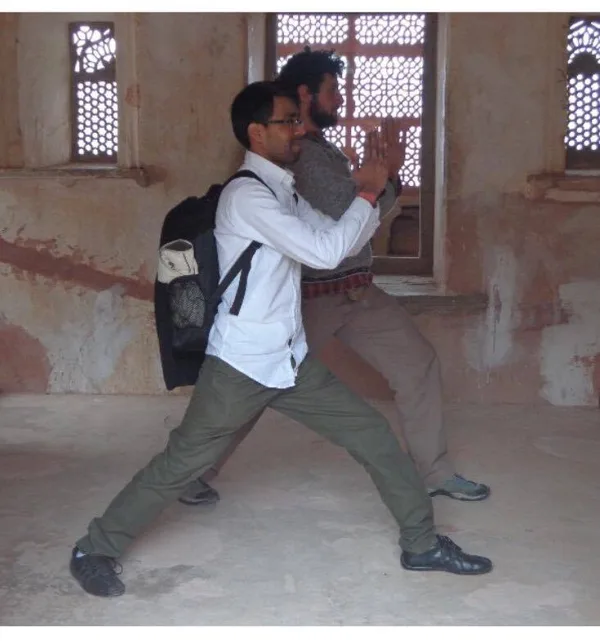teaching yoga to italy friend !